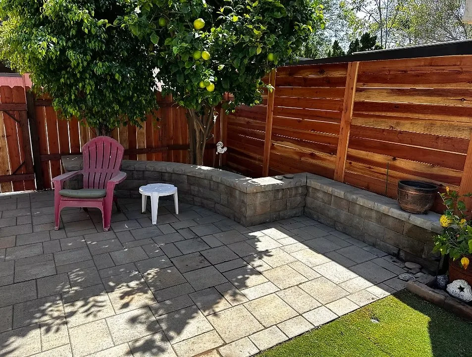 Paver patio with seating wall